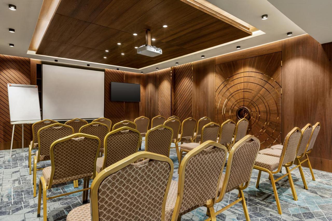 Ramada By Wyndham Istanbul Umraniye Hotel Bagian luar foto