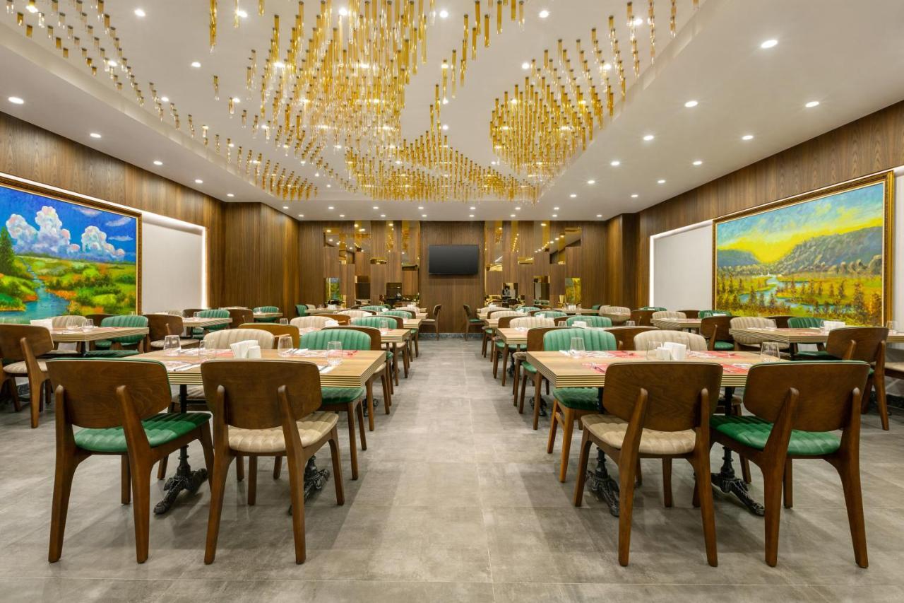 Ramada By Wyndham Istanbul Umraniye Hotel Bagian luar foto
