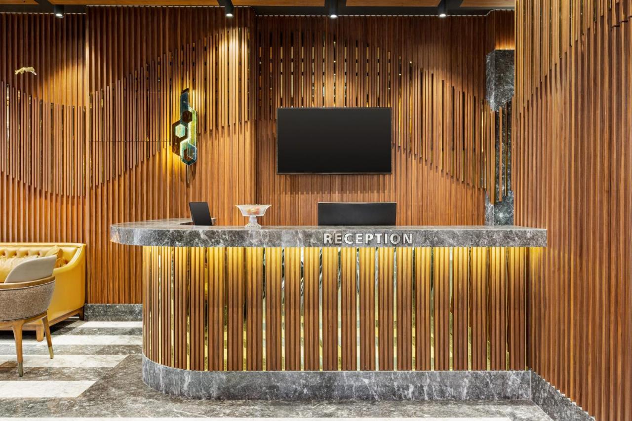 Ramada By Wyndham Istanbul Umraniye Hotel Bagian luar foto