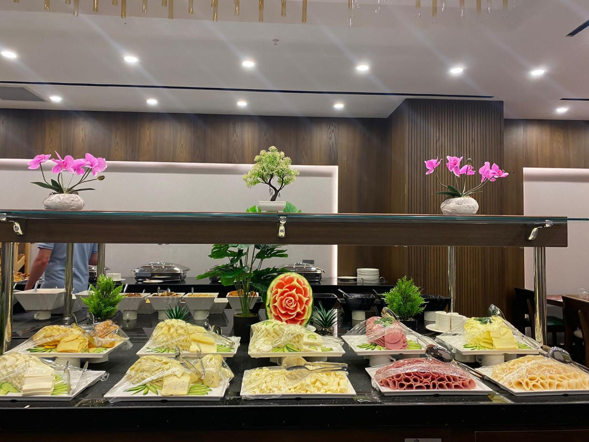 Ramada By Wyndham Istanbul Umraniye Hotel Bagian luar foto